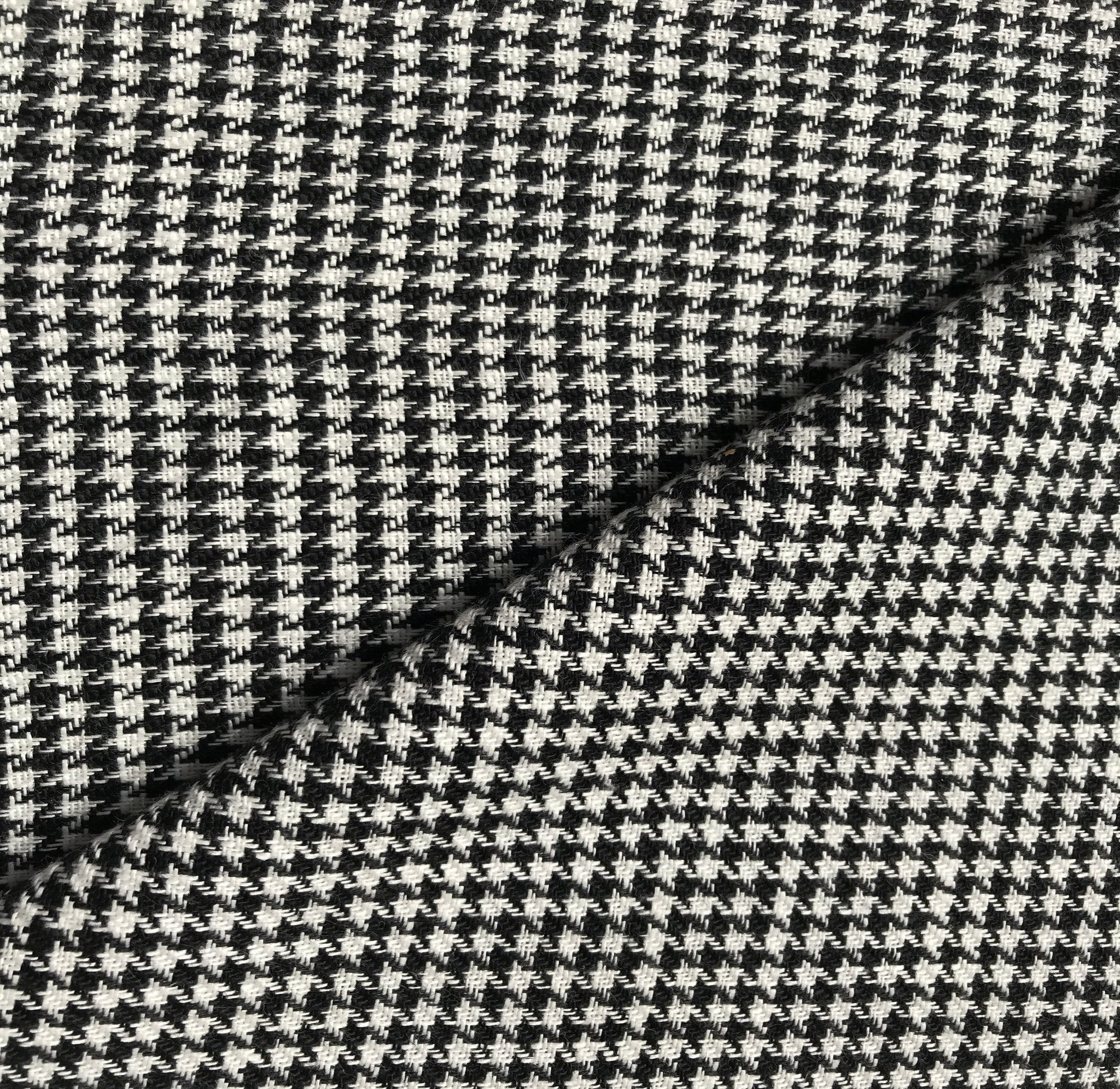 Black & White small herringbone